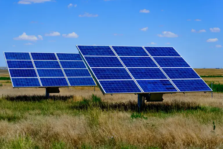 Efficient solar panel powered by sunlight