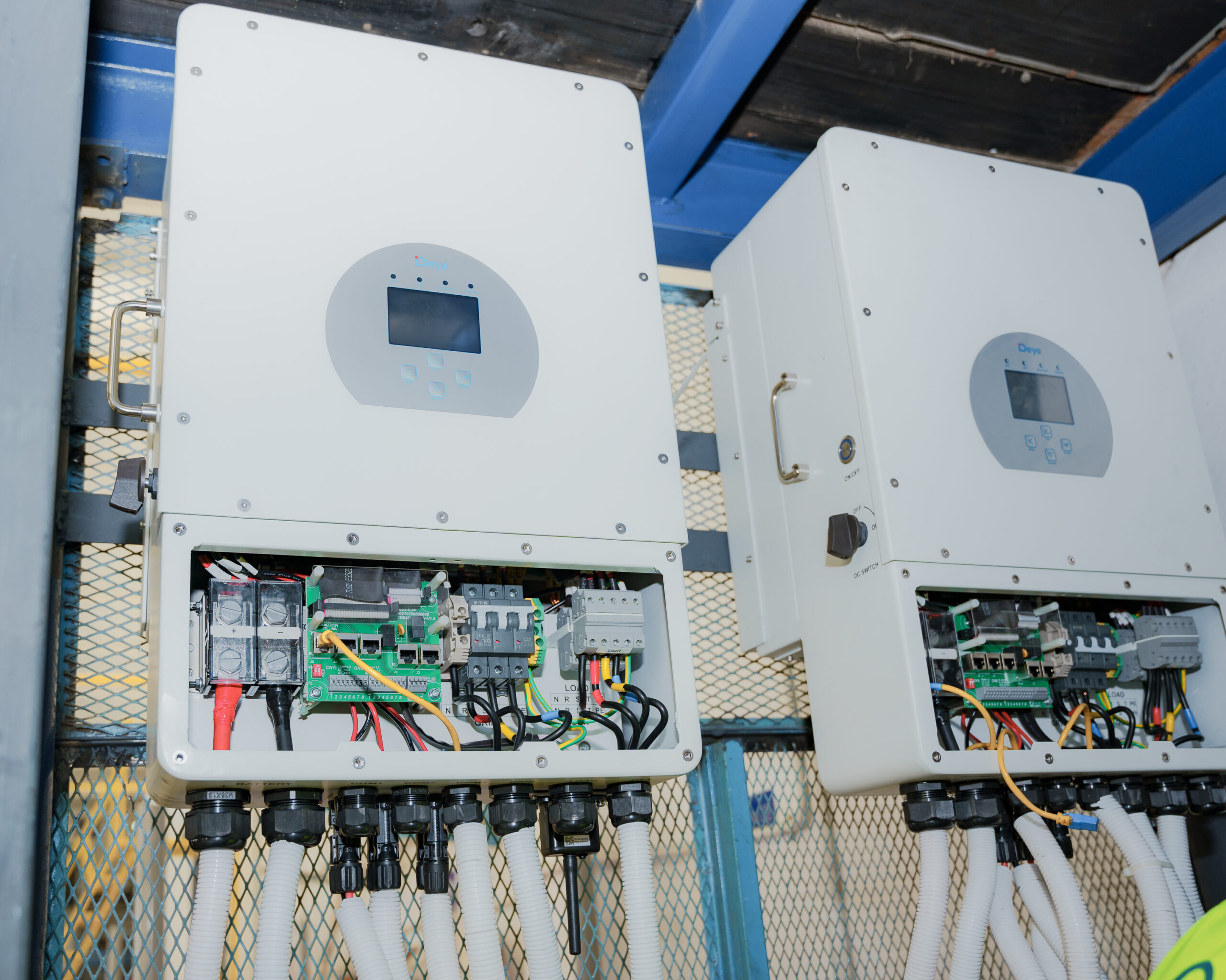 Understanding Solar Inverters: A Guide for Buyers - Spenomatic Group